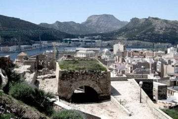 puerta de la villa en Cartagena